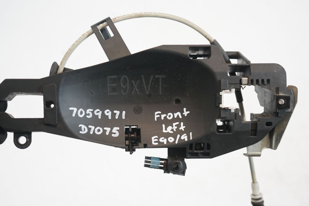 Front door exterior handle/bracket (6)