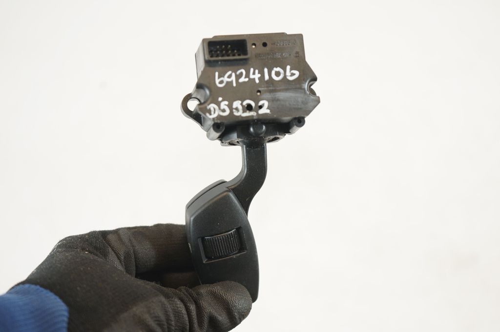 Wiper control stalk (8)