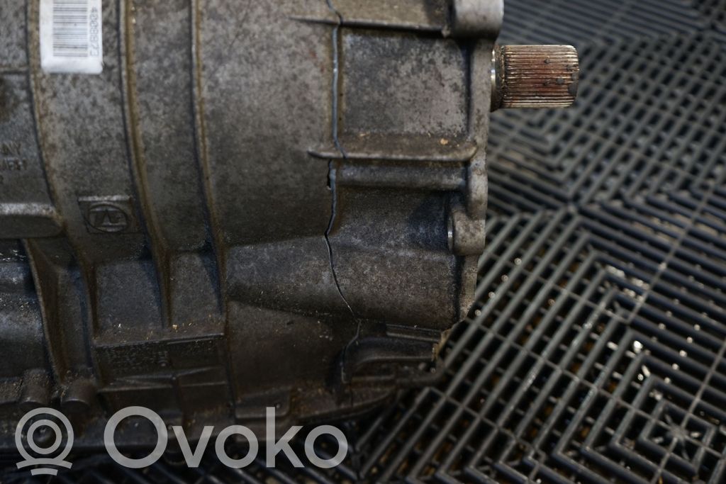 Automatic gearbox (17)