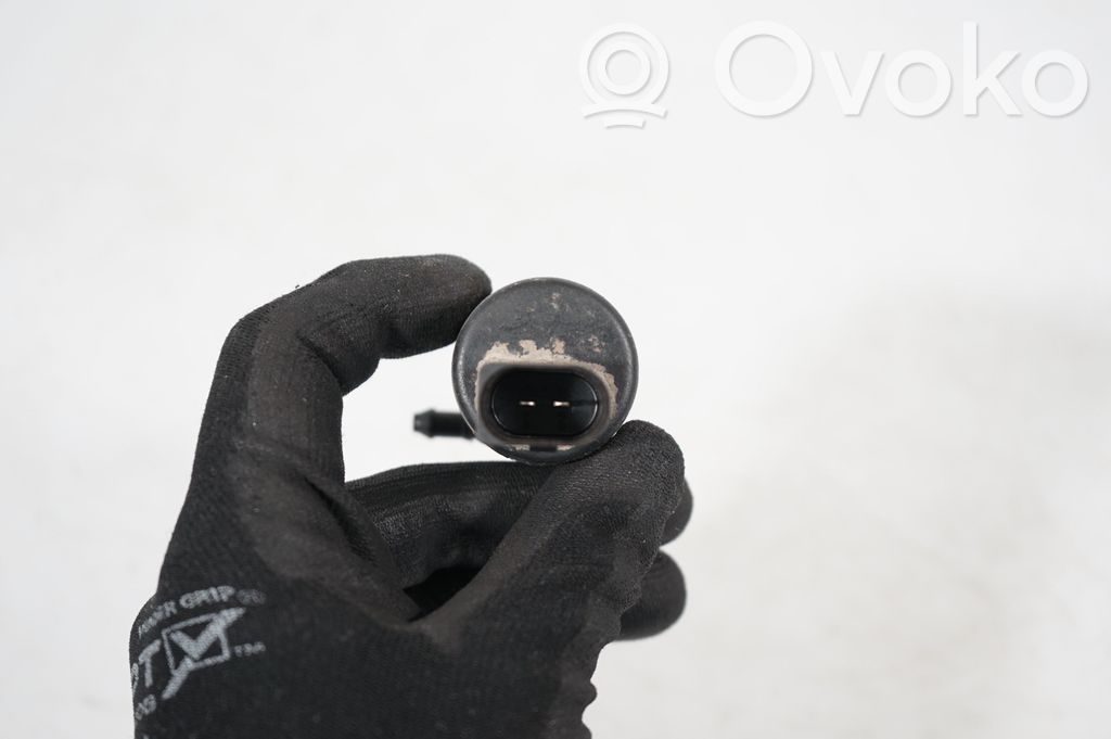 Windscreen/windshield washer pump (6)