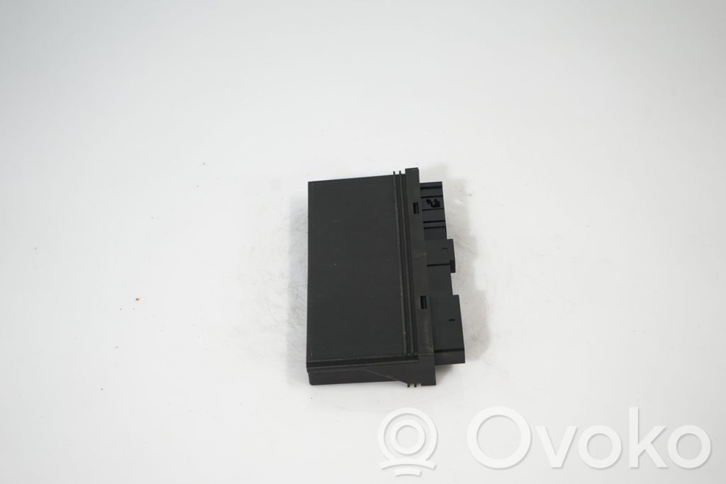 Comfort/convenience module (4)