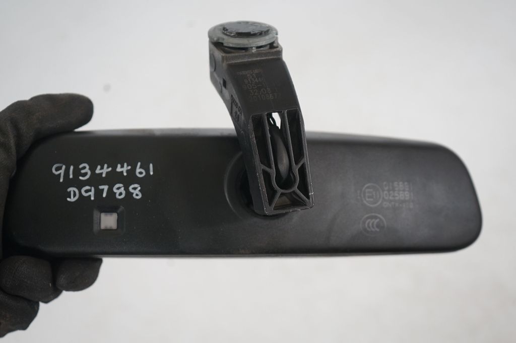 Rear view mirror (interior) (8)