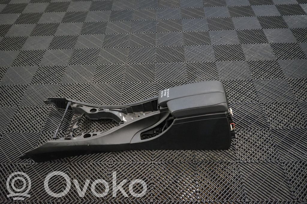 Center console (2)