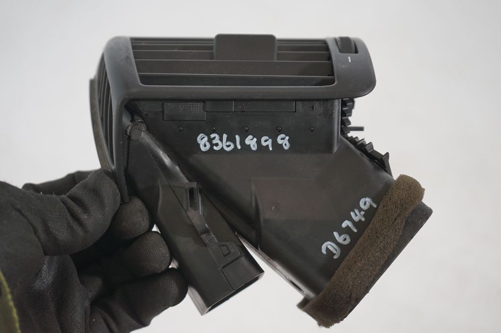 Dashboard side air vent grill/cover trim (9)