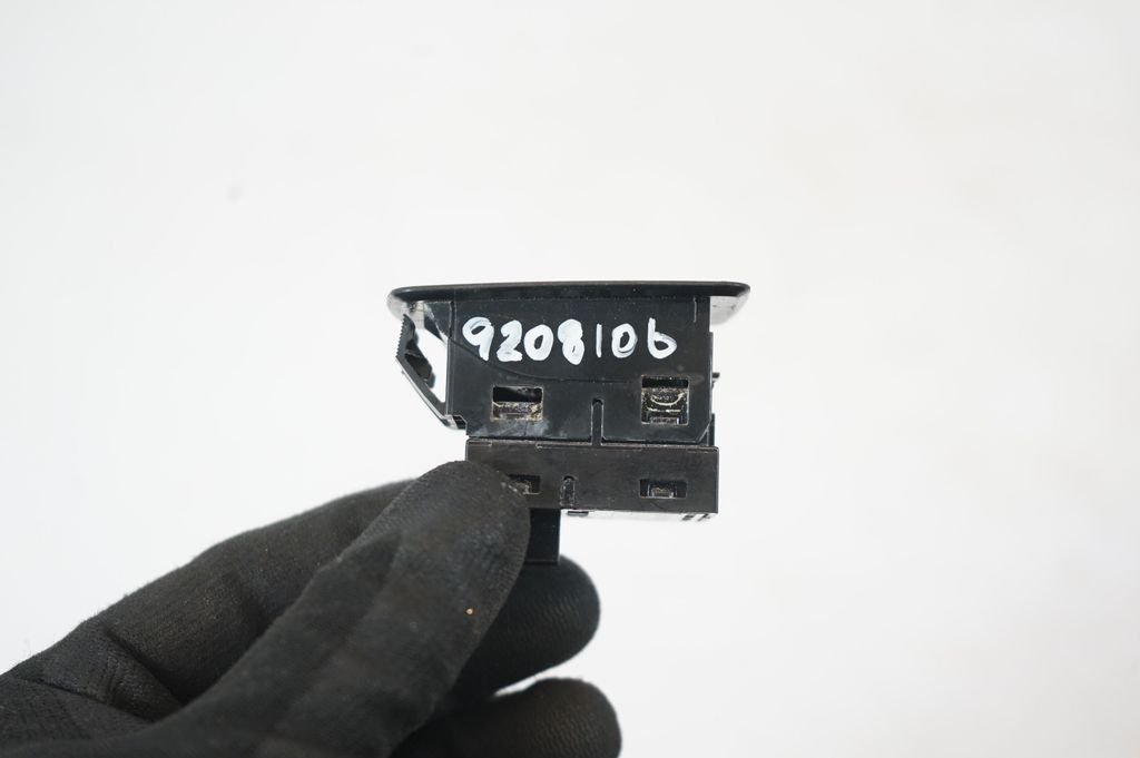 Electric window control switch (9)