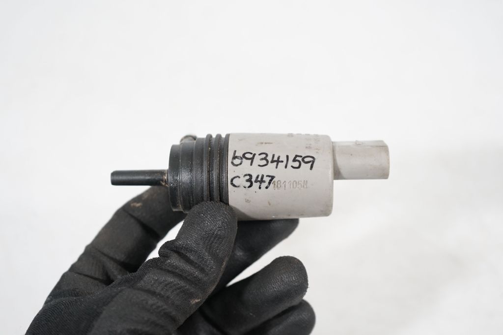 Windscreen/windshield washer pump (7)