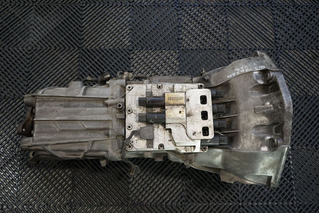 Automatic gearbox (18)