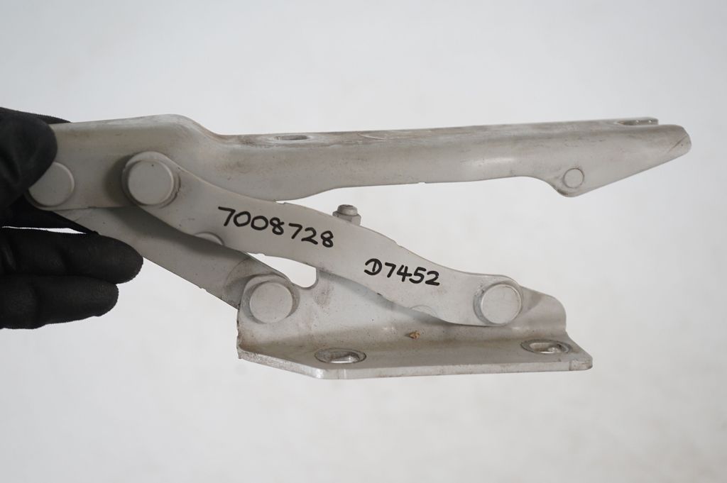 Engine bonnet/hood hinges (7)