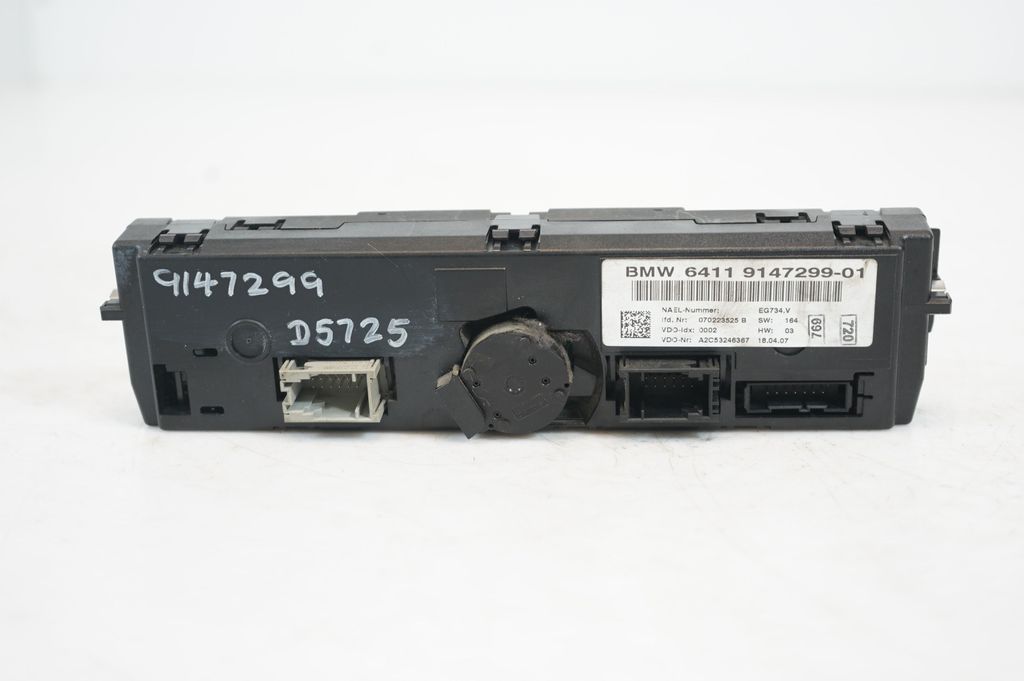 Climate control unit (9)