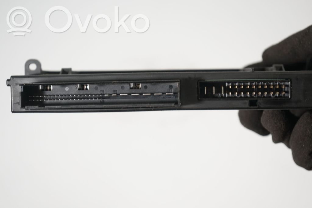 Comfort/convenience module (6)