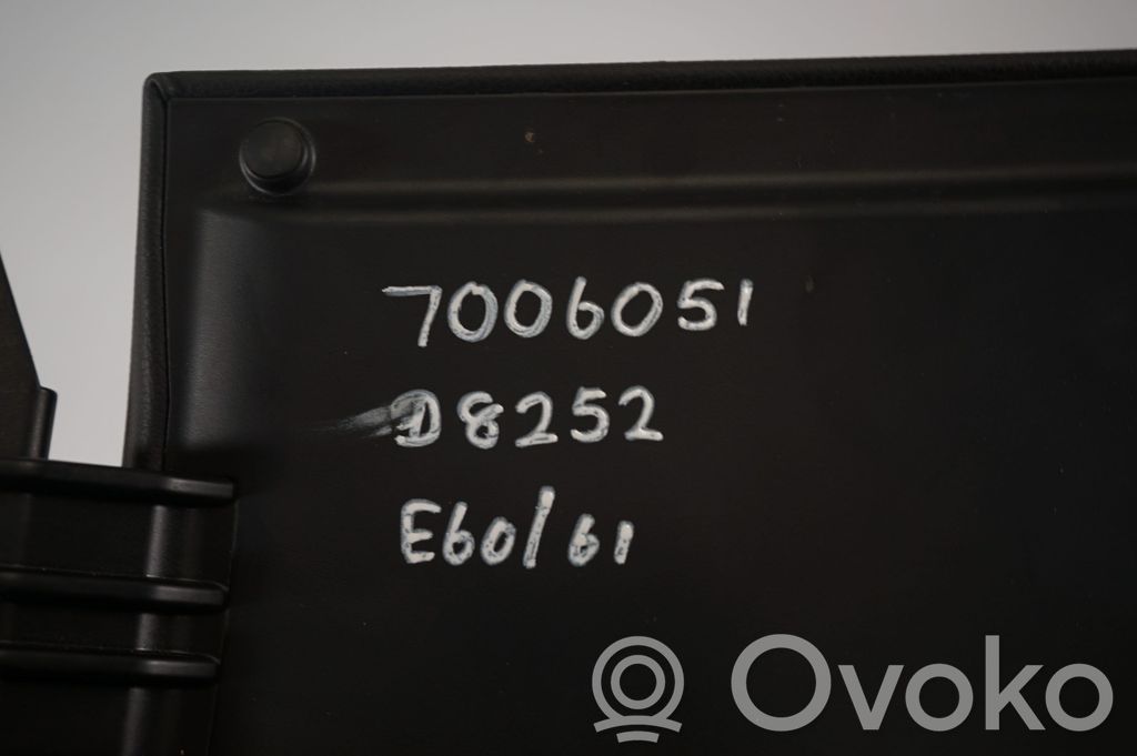 Armrest (6)