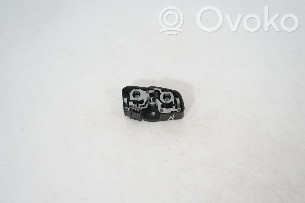 Tail light bulb cover holder (3)