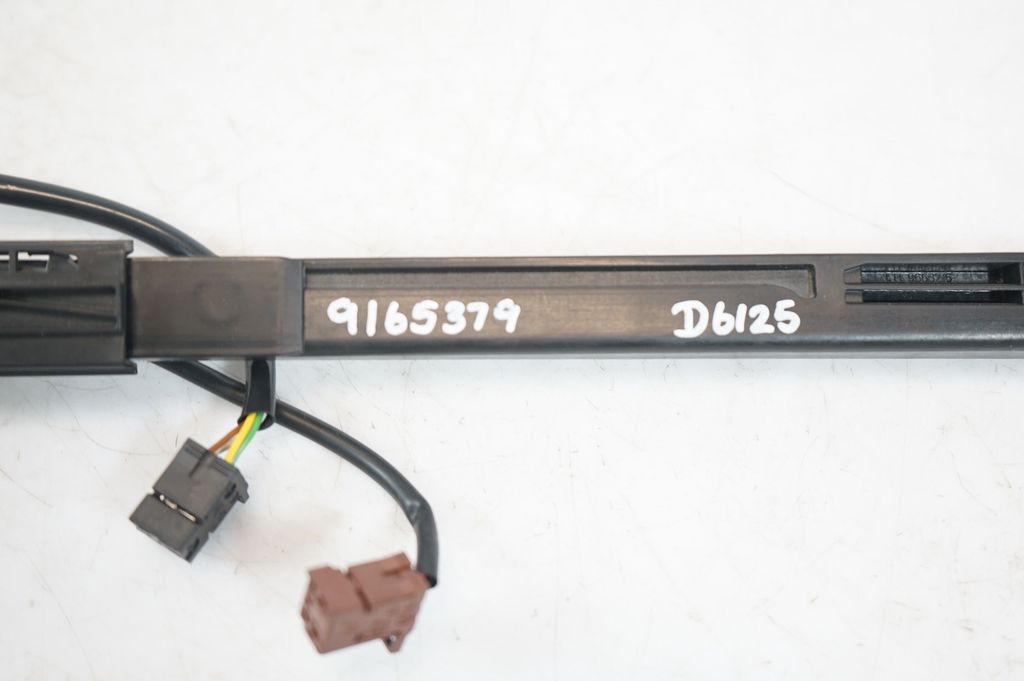 Seat belt height adjuster (9)