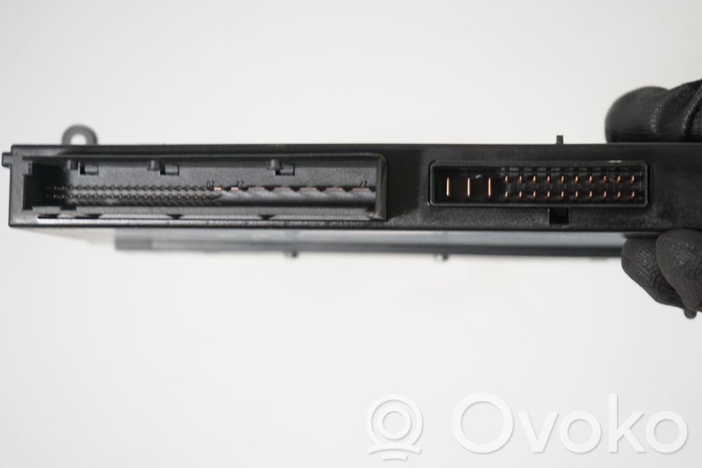 Comfort/convenience module (6)