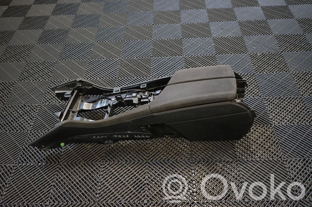 Center console (2)