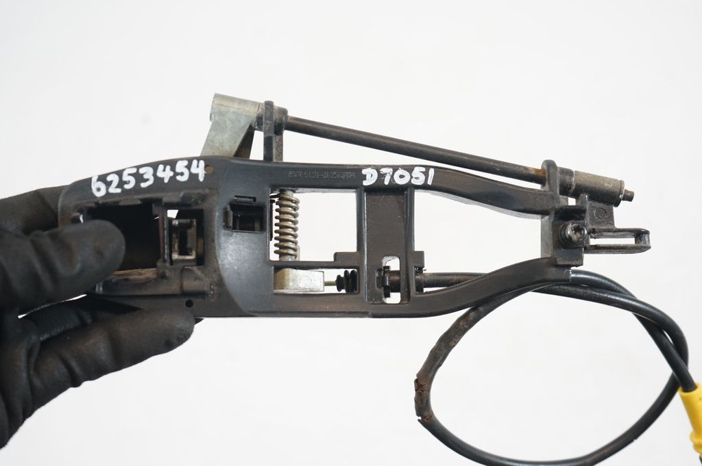 Front door exterior handle (7)