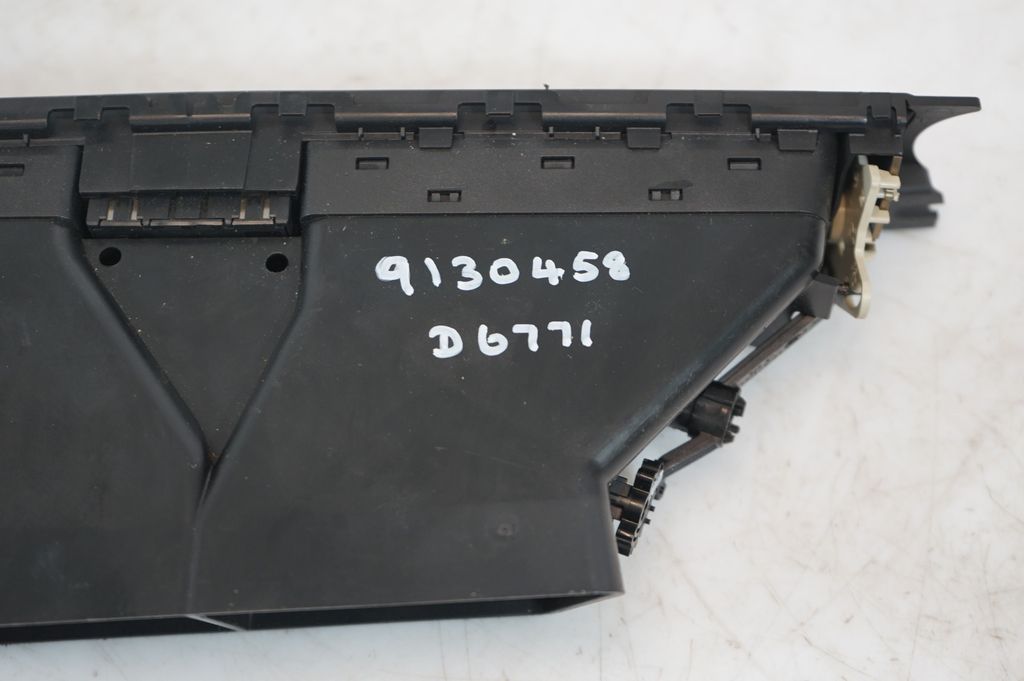 Dash center air vent grill (10)