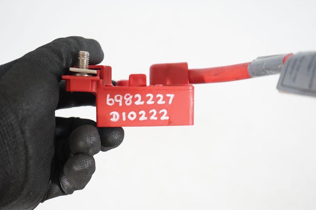 Positive cable (battery) (8)