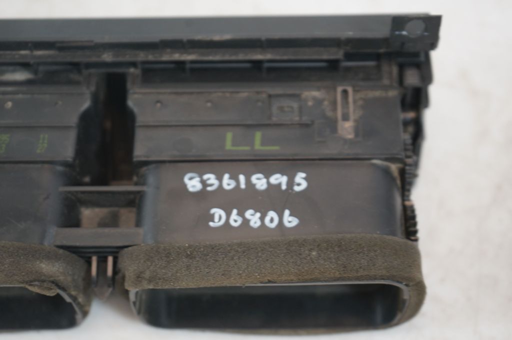 Dash center air vent grill (10)