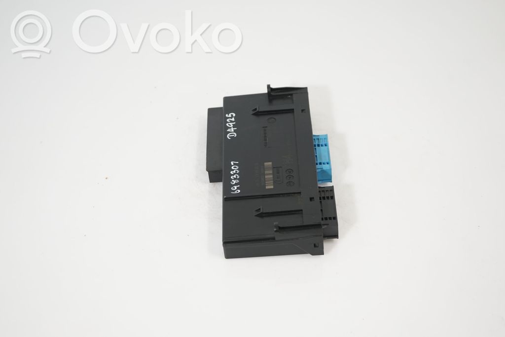 Comfort/convenience module (4)