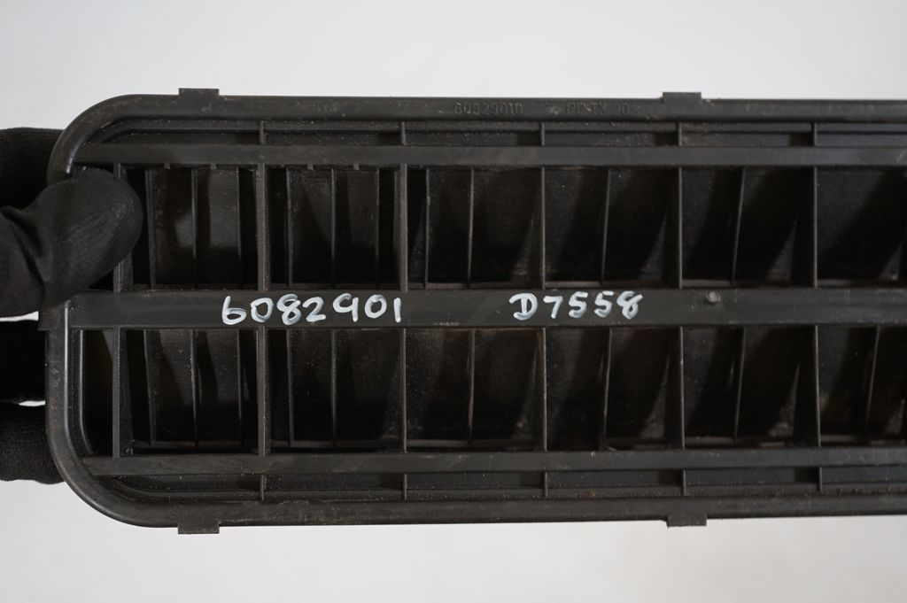 Quarter panel pressure vent (8)