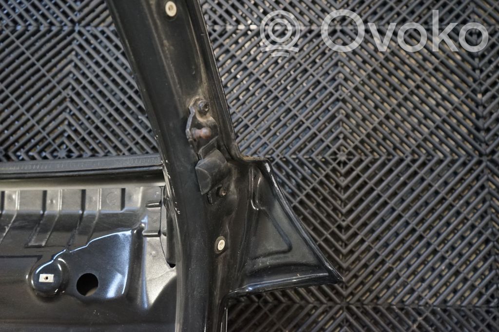 Tailgate/trunk/boot lid (7)