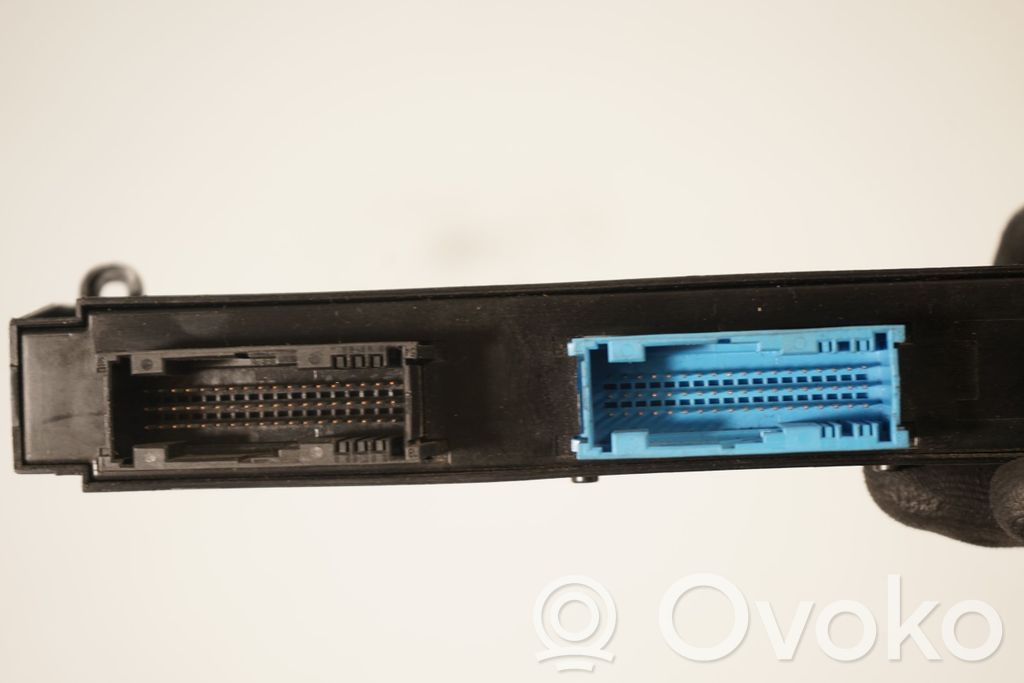 Comfort/convenience module (6)