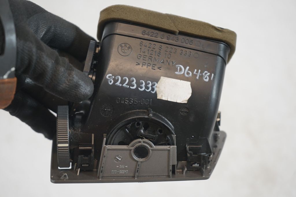 Dashboard side air vent grill/cover trim (8)