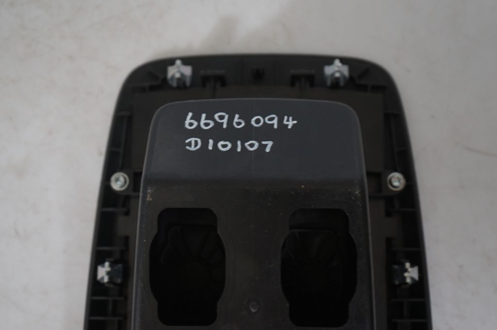 Glove box central console (8)