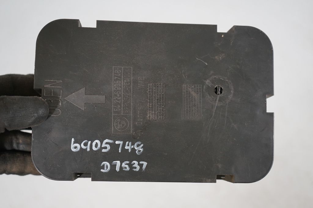 Quarter panel pressure vent (7)