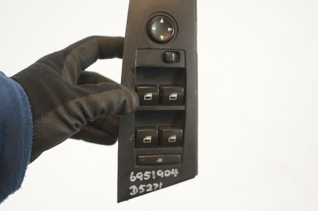 Electric window control switch (8)