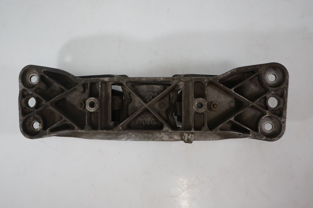 Gearbox mount (6)