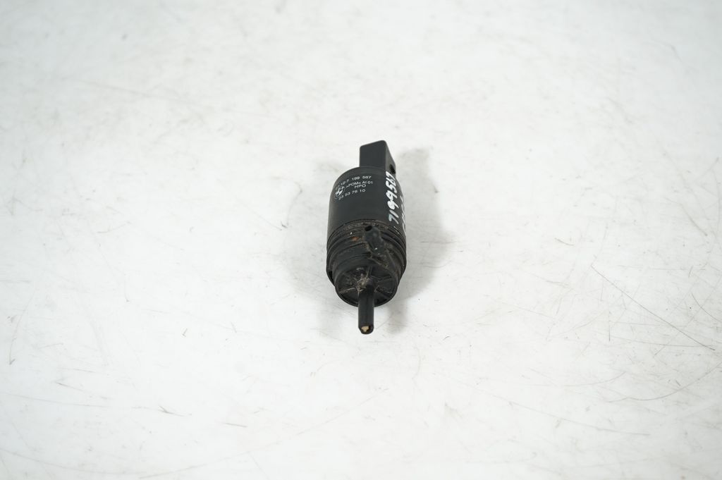 Windscreen/windshield washer pump (4)