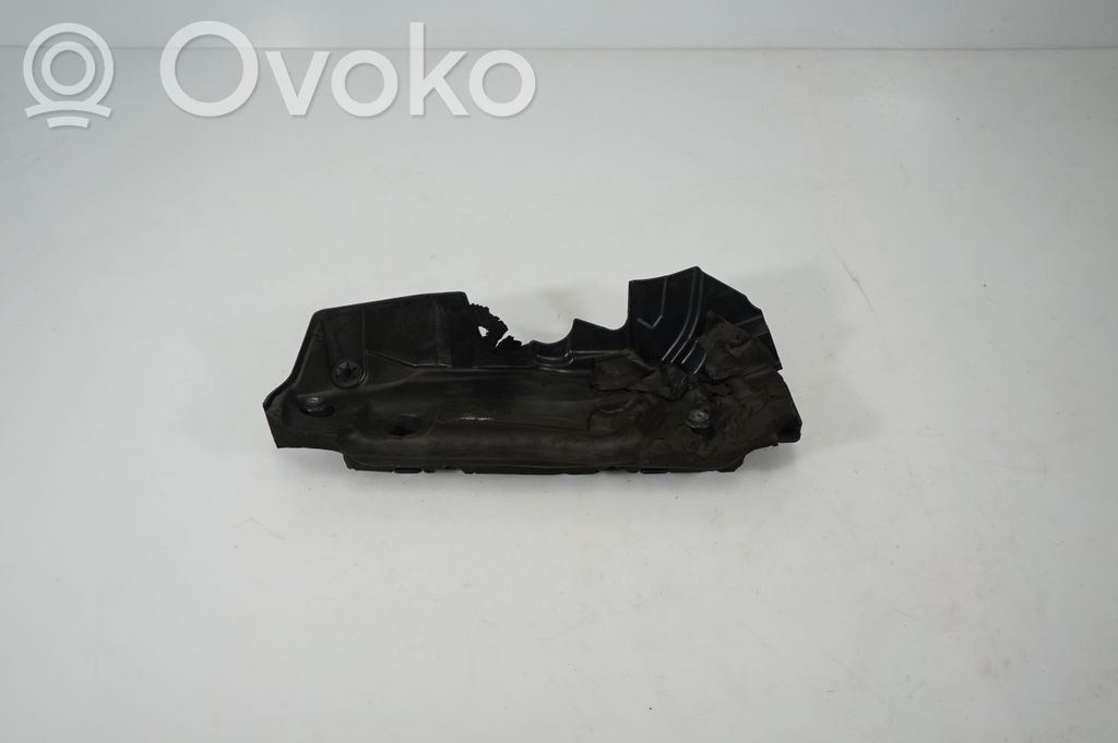 Engine cover (trim) (5)