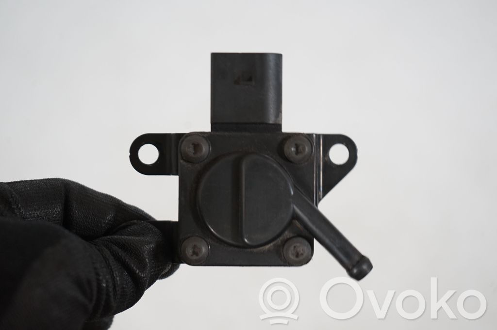 Exhaust gas pressure sensor (6)