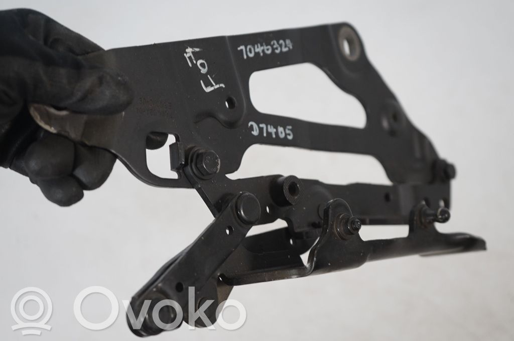 Engine bonnet/hood hinges (6)