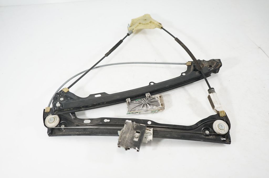 Front door window regulator with motor (5)