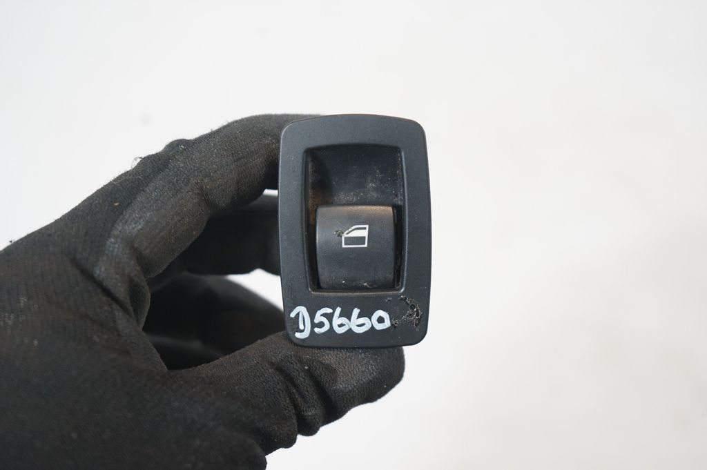 Electric window control switch (7)