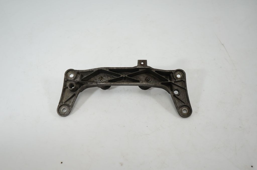 Gearbox mounting bracket (5)