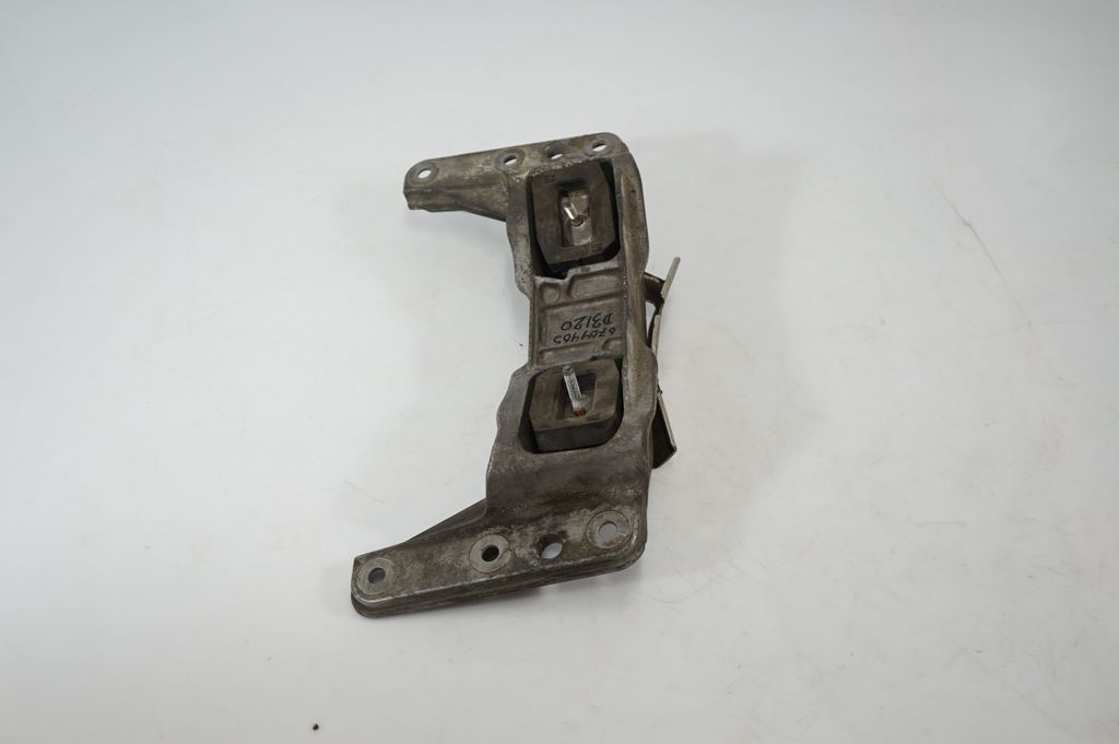Gearbox mounting bracket (4)