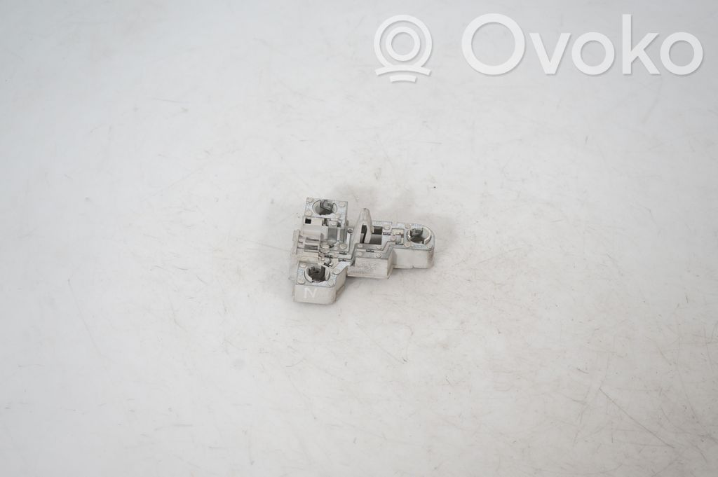 Tail light bulb cover holder (3)