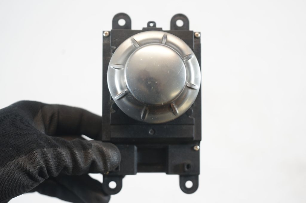 Head unit multimedia control (8)