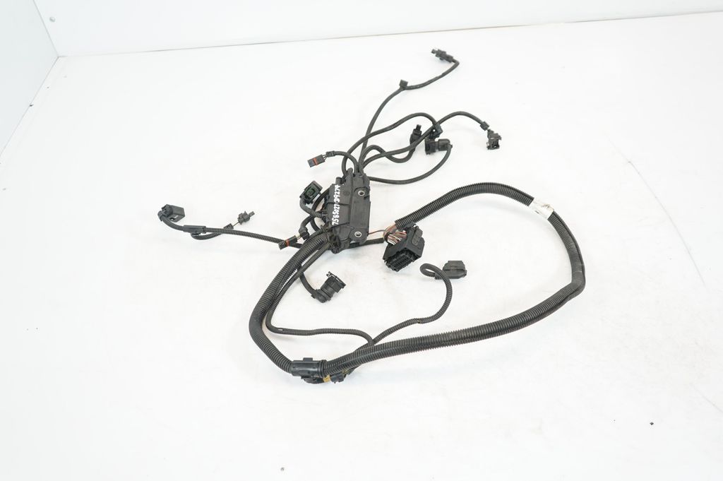 Engine installation wiring loom (4)