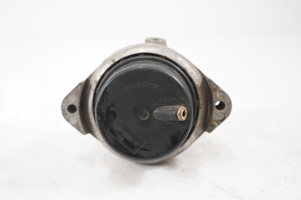 Engine mount bracket (6)