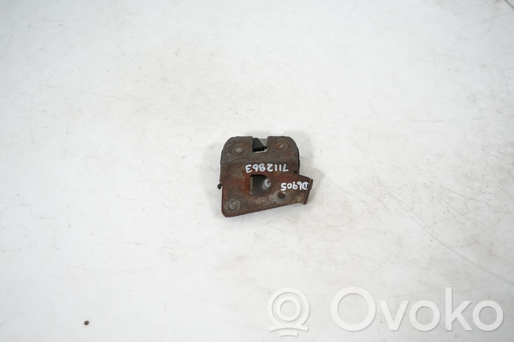 Seat back rest lock catch (3)