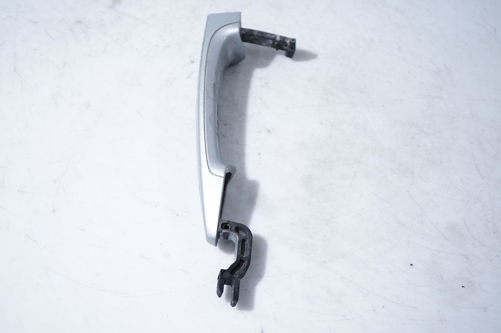 Front door exterior handle (2)