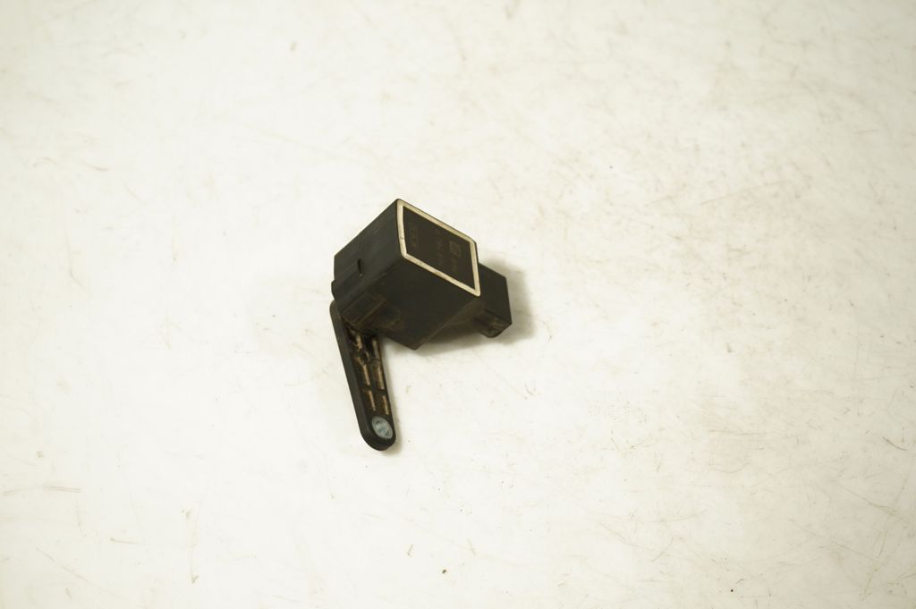 Headlight/headlamp level sensor (2)