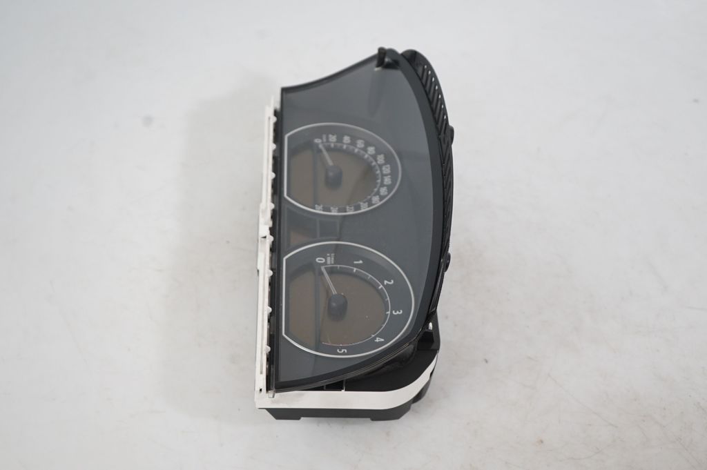 Speedometer (instrument cluster) (2)