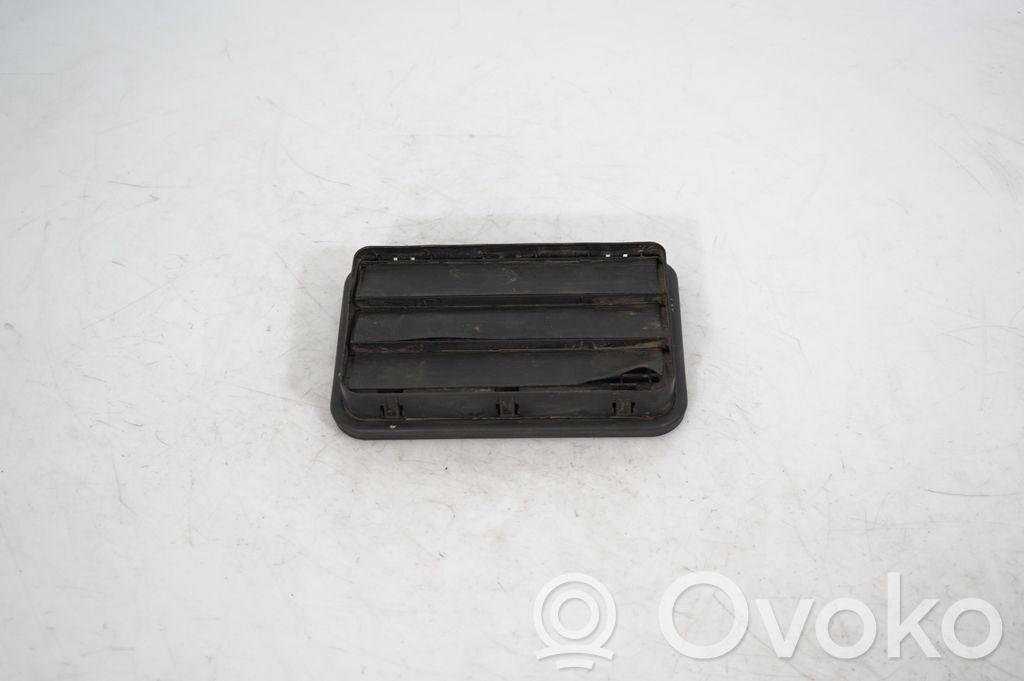 Quarter panel pressure vent (5)