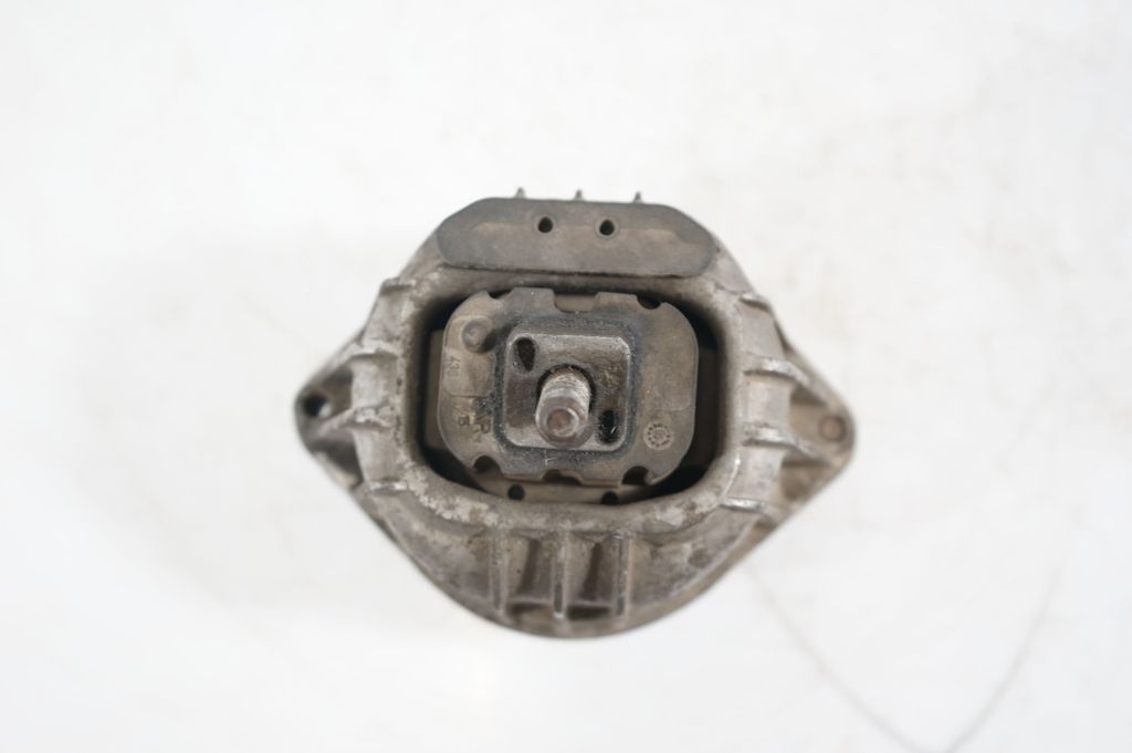 Engine mount bracket (8)